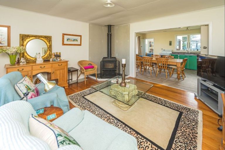 Photo of property in 188 Cornfoot Street, Castlecliff, Whanganui, 4501