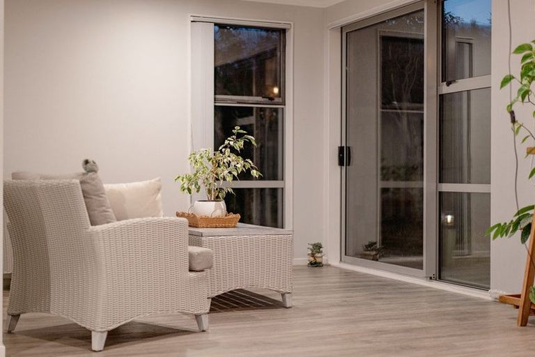 Photo of property in 6 Phar Lap Crescent, Takanini, 2112