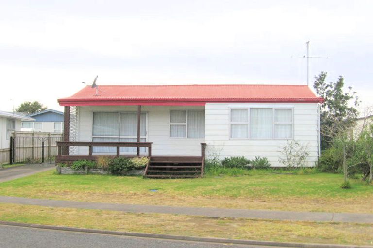 Photo of property in 104a Sharyn Place, Whangamata, 3620