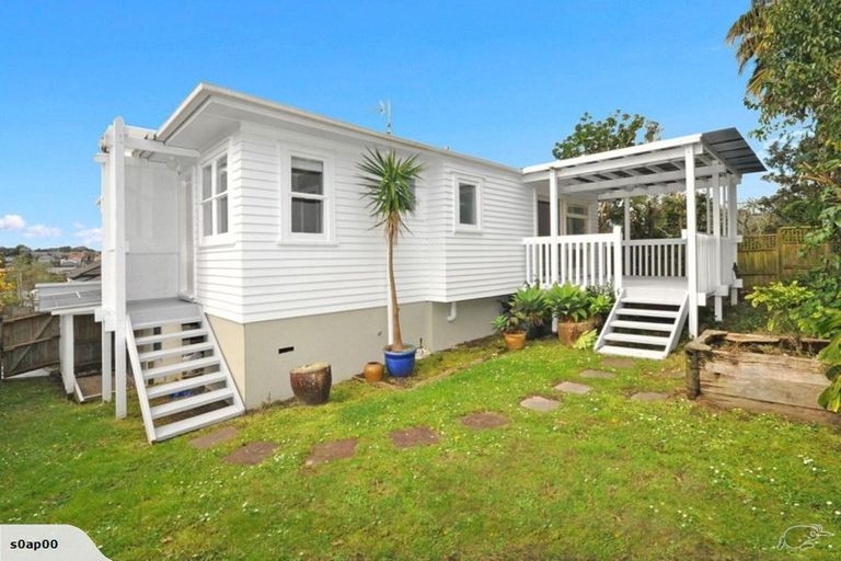Photo of property in 20a Corunna Road, Milford, Auckland, 0620