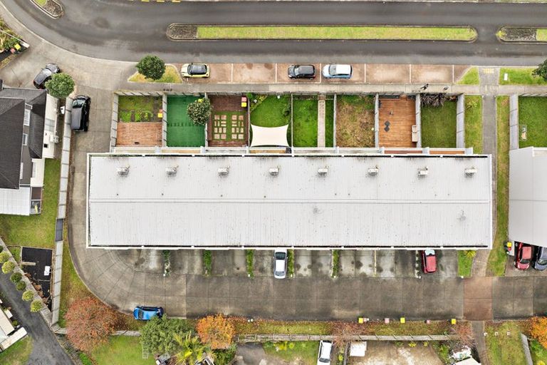 Photo of property in 73 Bordeaux Parade, Te Atatu South, Auckland, 0610