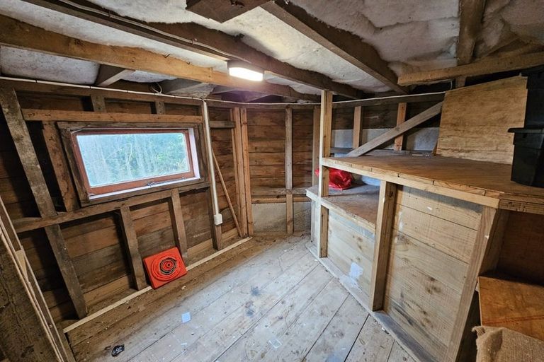 Photo of property in 88 Kelburn Parade, Kelburn, Wellington, 6012