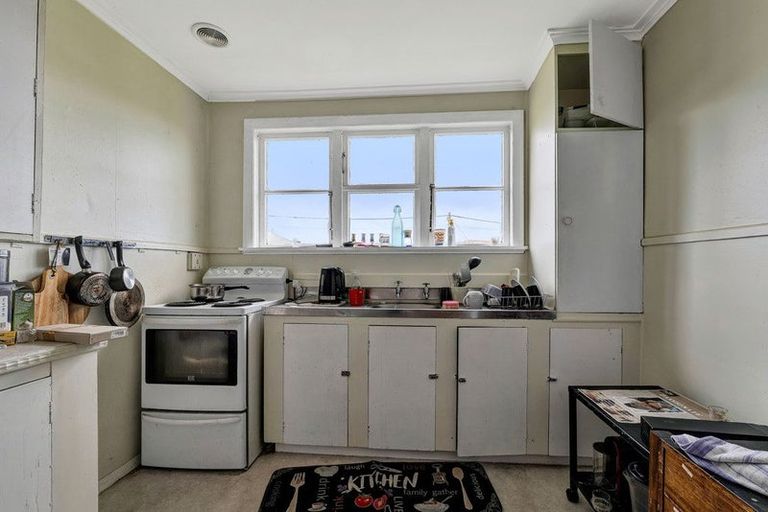 Photo of property in 2 Laurent Vc Street, Hawera, 4610