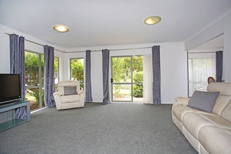 Photo of property in 6 Cottesmore Place, Huntington Park, Auckland, 2013