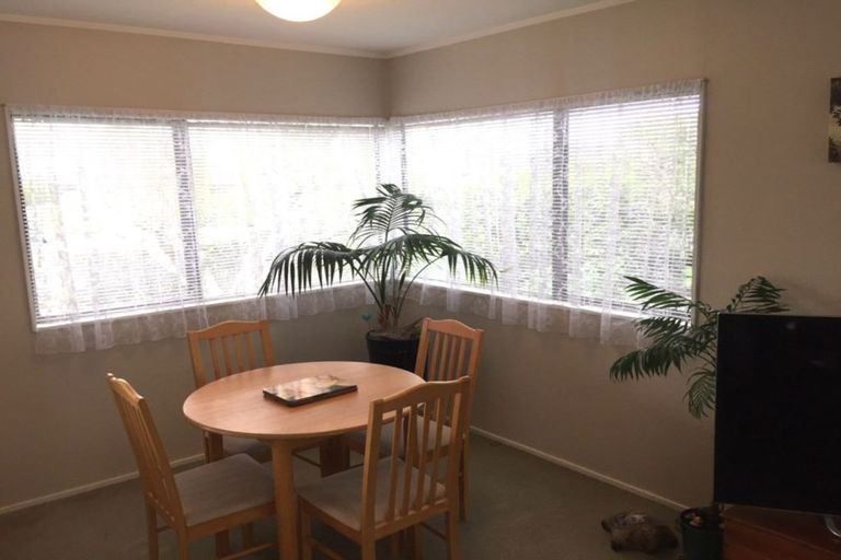 Photo of property in 1/143 Centreway Road, Orewa, 0931