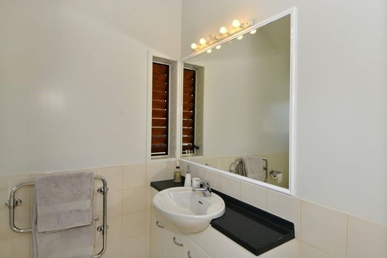 Photo of property in 51 Hart Road, Hauraki, Auckland, 0622