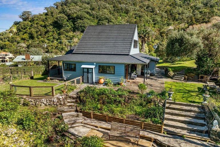 Photo of property in 63 Bay View Road, Whangarei Heads, Whangarei, 0174