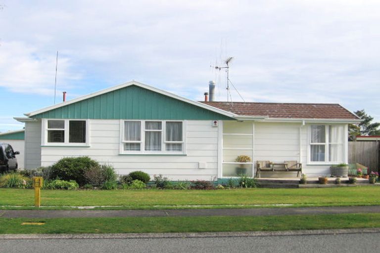 Photo of property in 8 Seamer Place, St Andrews, Hamilton, 3200