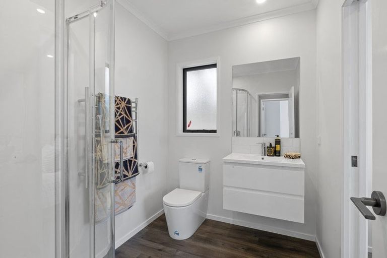 Photo of property in 47a Mangorei Road, Strandon, New Plymouth, 4312