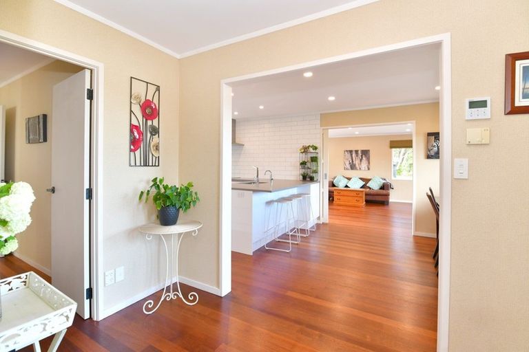 Photo of property in 10 Melia Place, Stanmore Bay, Whangaparaoa, 0932