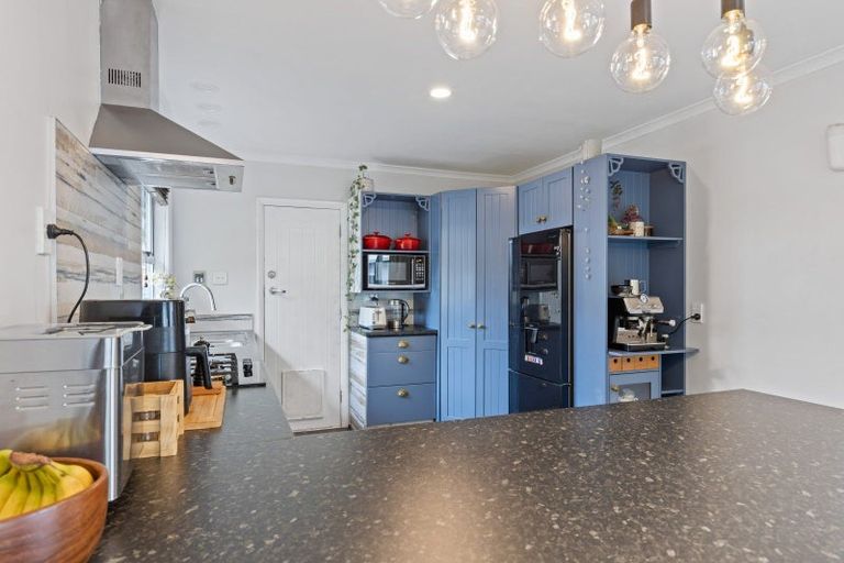 Photo of property in 41 Pembroke Street, Westown, New Plymouth, 4310