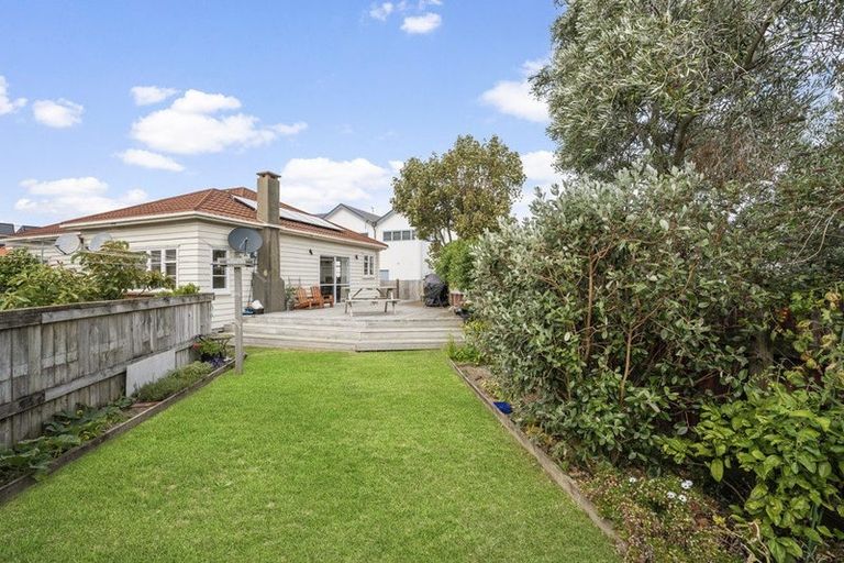 Photo of property in 3 Tacy Street, Kilbirnie, Wellington, 6022