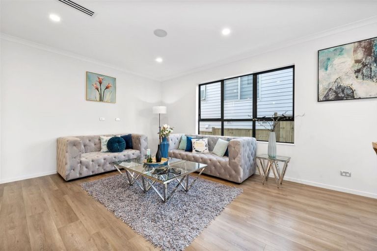 Photo of property in 8 Aklander Rise, Flat Bush, Auckland, 2019