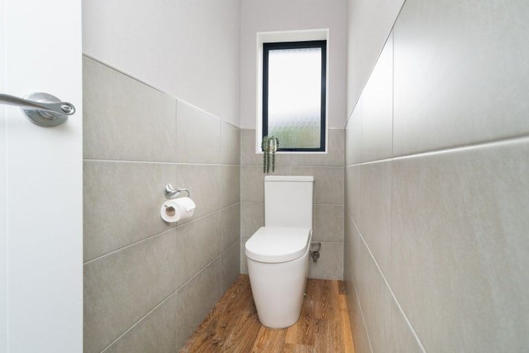 Photo of property in 71 Rhodes Drive, Kelvin Grove, Palmerston North, 4414