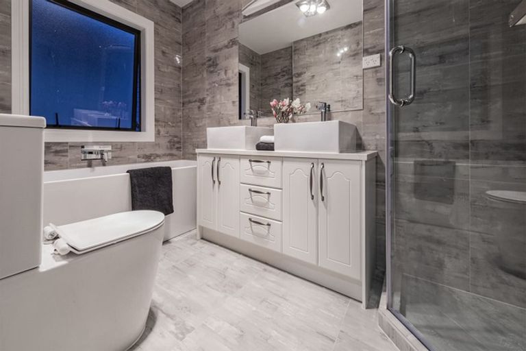 Photo of property in 5 Wallen Road, Flat Bush, Auckland, 2019