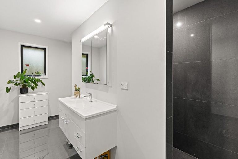 Photo of property in 1a Links Drive, Waiwhakaiho, New Plymouth, 4312