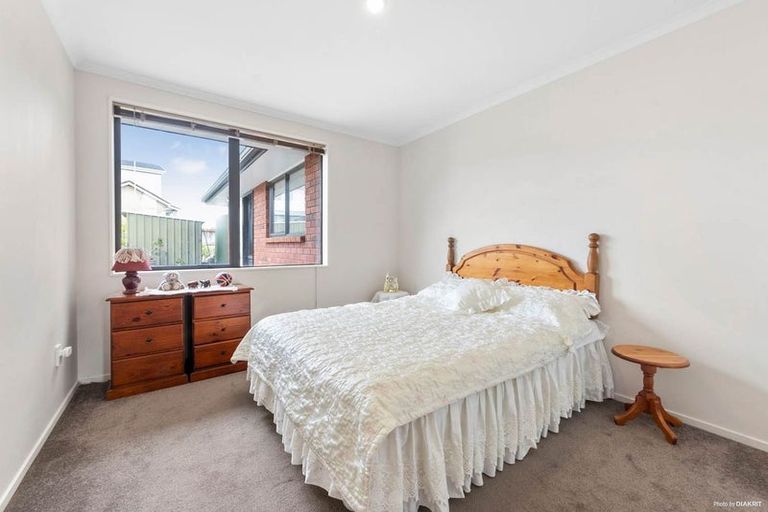 Photo of property in 55 Tiriwa Drive, Massey, Auckland, 0614