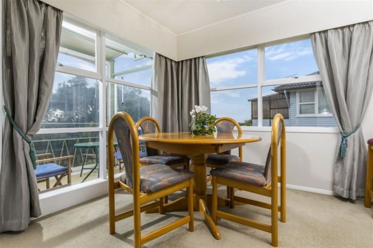 Photo of property in 26 Lyndhurst Road, Te Atatu South, Auckland, 0610