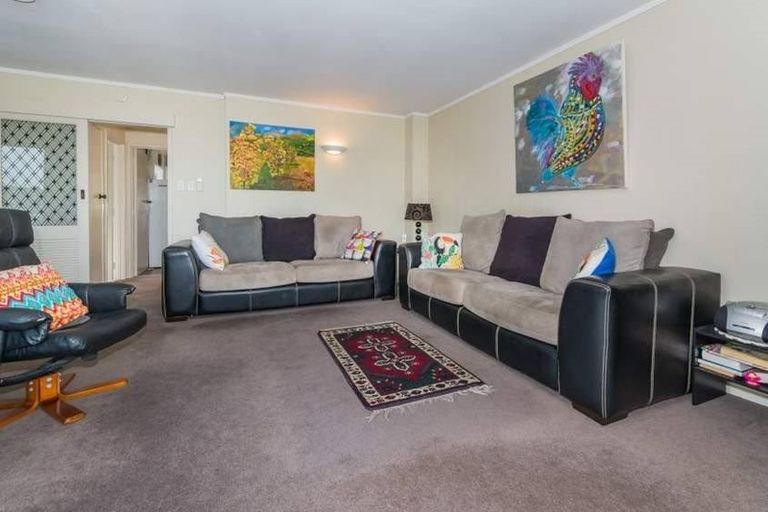 Photo of property in 3/22 Mariposa Crescent, Birkenhead, Auckland, 0626