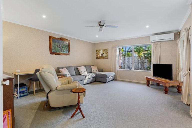 Photo of property in 24 Kahira Crescent, Papamoa Beach, Papamoa, 3118