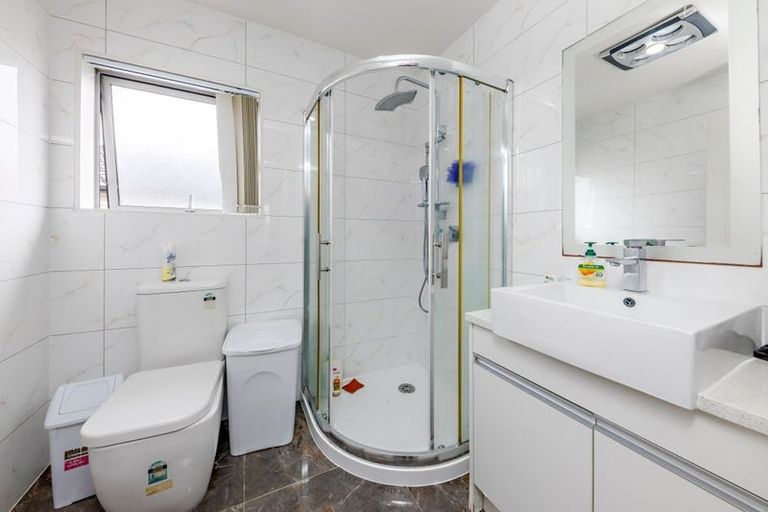 Photo of property in 4 Cahir Place, Flat Bush, Auckland, 2019