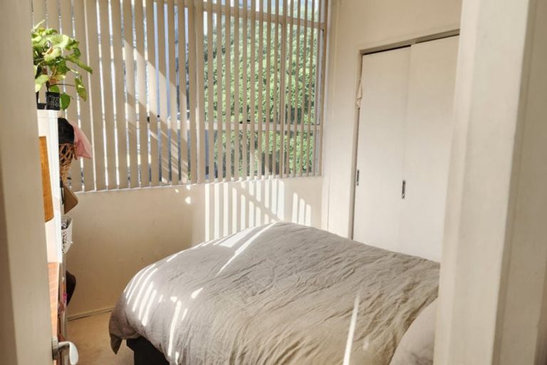 Photo of property in Hume House, 2/152 The Terrace, Wellington Central, Wellington, 6011