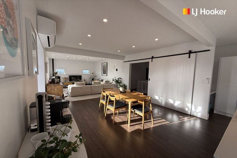 Photo of property in 104 Forbury Road, Saint Clair, Dunedin, 9012