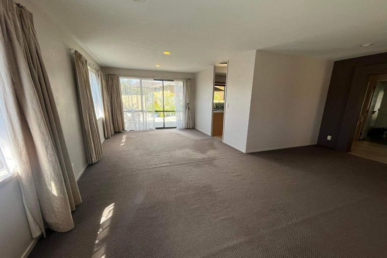 Photo of property in 19 Lake Panorama Drive, Henderson, Auckland, 0612