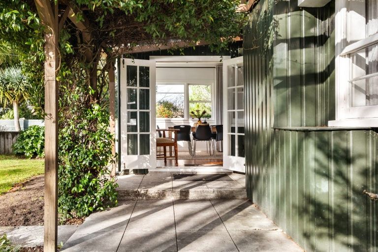 Photo of property in 21 Tukura Road, Inner Kaiti, Gisborne, 4010