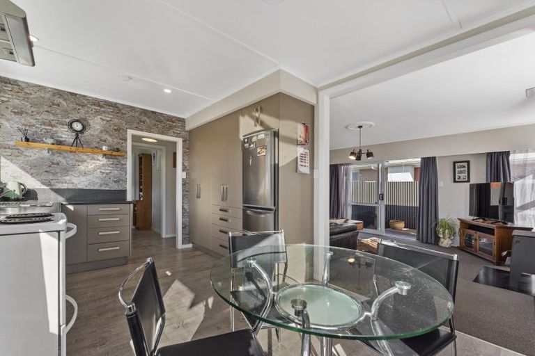 Photo of property in 15 Karina Crescent, Redwoodtown, Blenheim, 7201