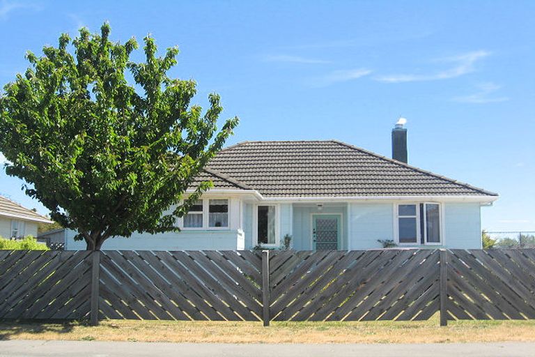 Photo of property in 83 Baynes Street, Burwood, Christchurch, 8083