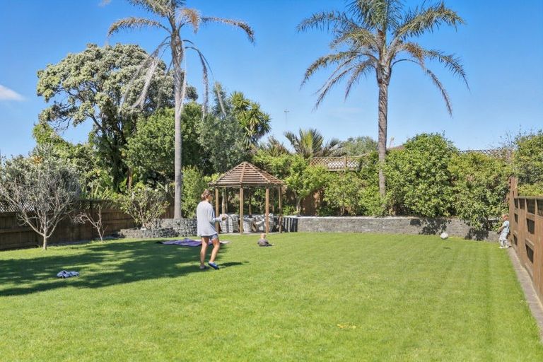 Photo of property in 40 Oceanview Road, Mount Maunganui, 3116