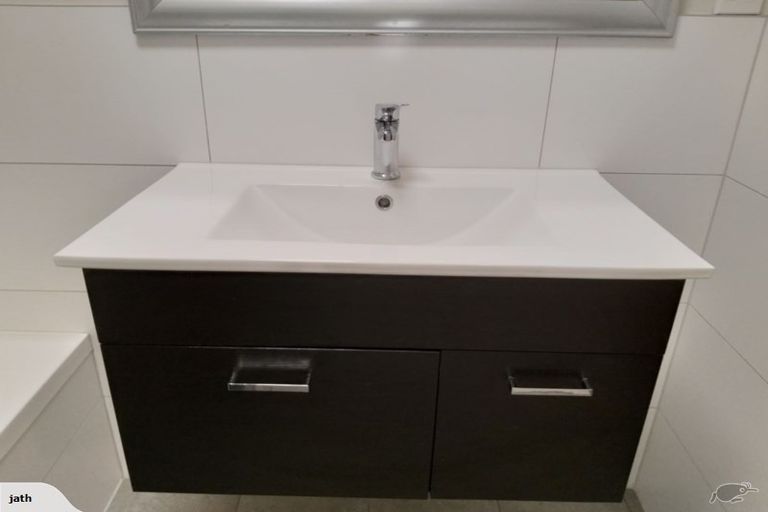 Photo of property in 2/160 Halswell Road, Hillmorton, Christchurch, 8025