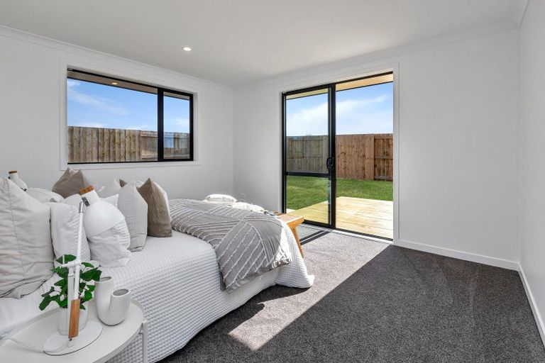 Photo of property in 55 Te Taniwha Road, One Tree Point, 0118