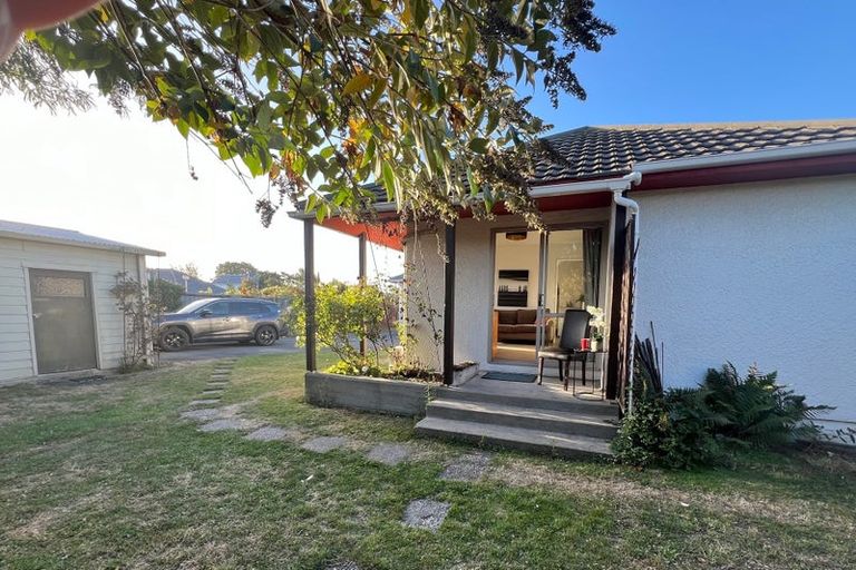 Photo of property in 16 Bradshaw Terrace, Riccarton, Christchurch, 8011