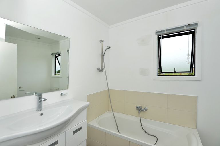 Photo of property in 184 Valley View Road, Otaika, Whangarei, 0170