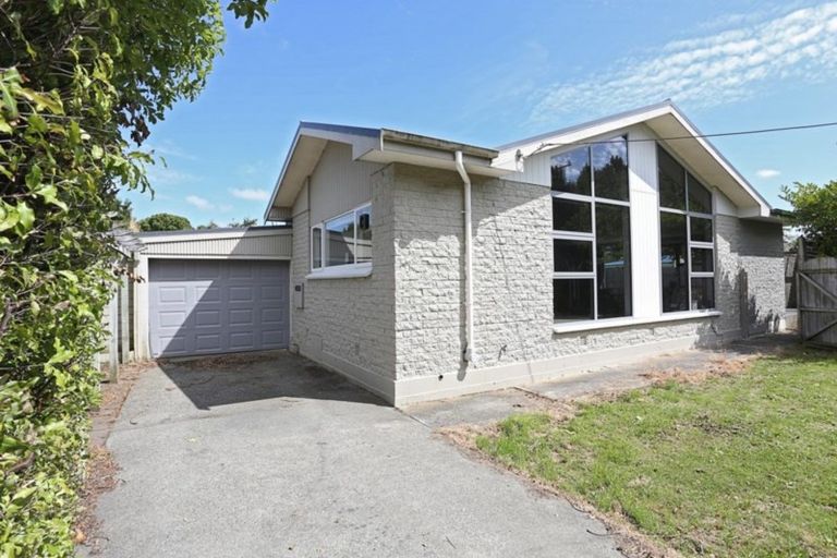 Photo of property in 14 John Street, Otatara, Invercargill, 9879