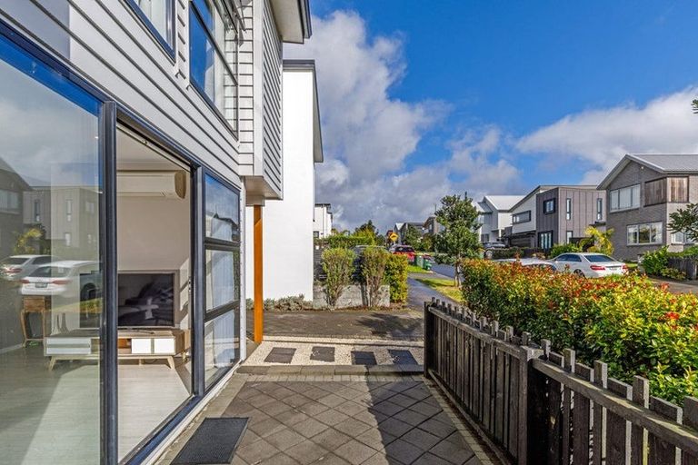 Photo of property in 10 Tihema Lane, Westgate, Auckland, 0614