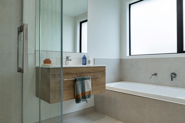 Photo of property in 36 Hugo Shaw Drive, Cambridge, 3434