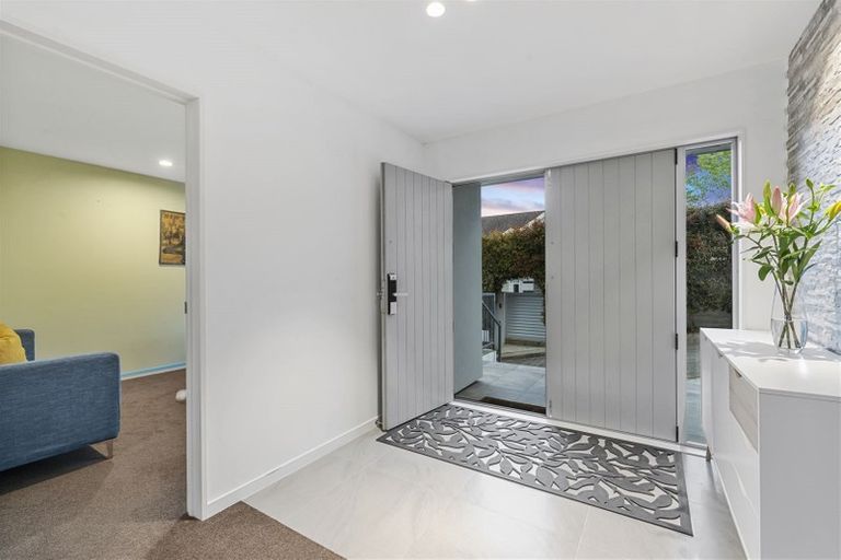 Photo of property in 684a Beach Road, Browns Bay, Auckland, 0630