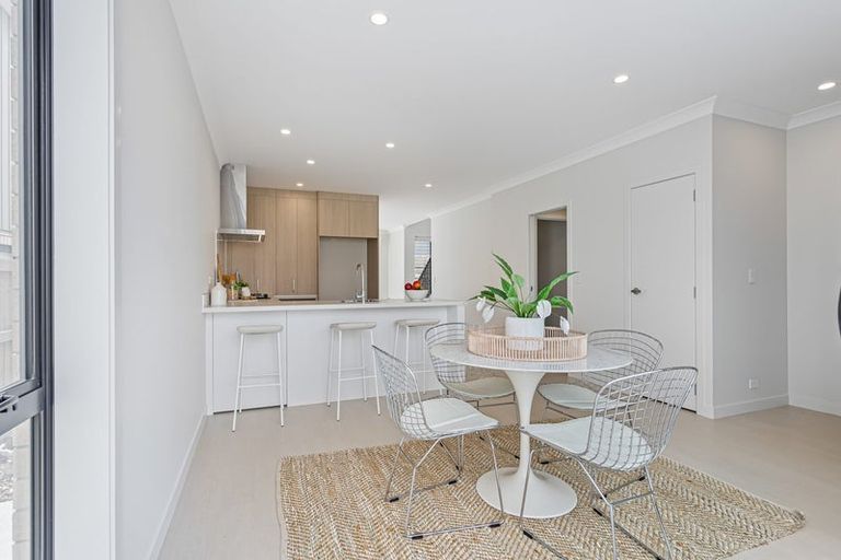 Photo of property in 10 Nuku Place, Manurewa, Auckland, 2102