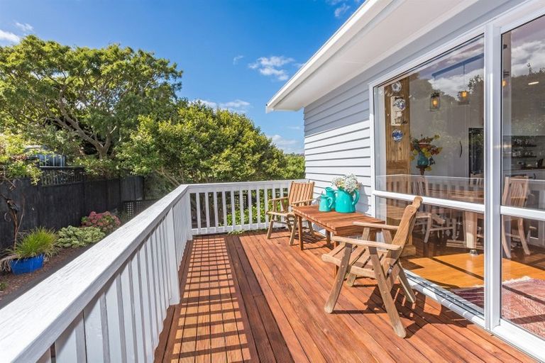 Photo of property in 16 Herewini Street, Titahi Bay, Porirua, 5022