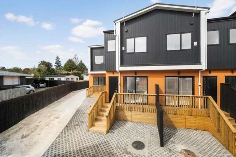 Photo of property in 2/46 Jillian Drive, Ranui, Auckland, 0612