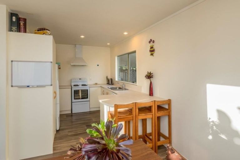 Photo of property in 5 Barrett Drive, Waikanae Beach, Waikanae, 5036