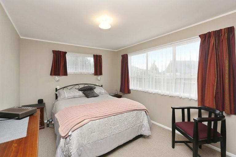 Photo of property in 14 Virginia Place, Whalers Gate, New Plymouth, 4310
