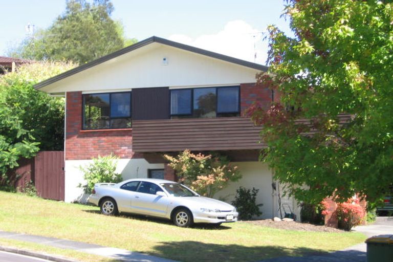 Photo of property in 8 Kallista Place, Browns Bay, Auckland, 0630