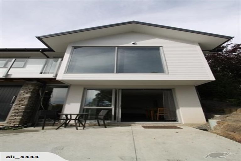 Photo of property in 17 Janice Place, Mount Pleasant, Christchurch, 8081