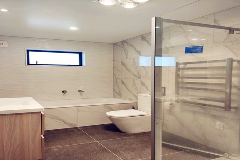 Photo of property in 111 Glendhu Road, Bayview, Auckland, 0629