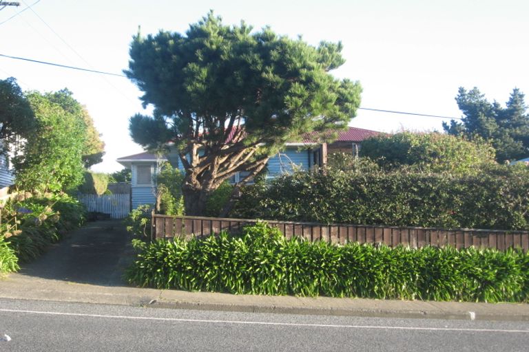 Photo of property in 82 Champion Street, Cannons Creek, Porirua, 5024