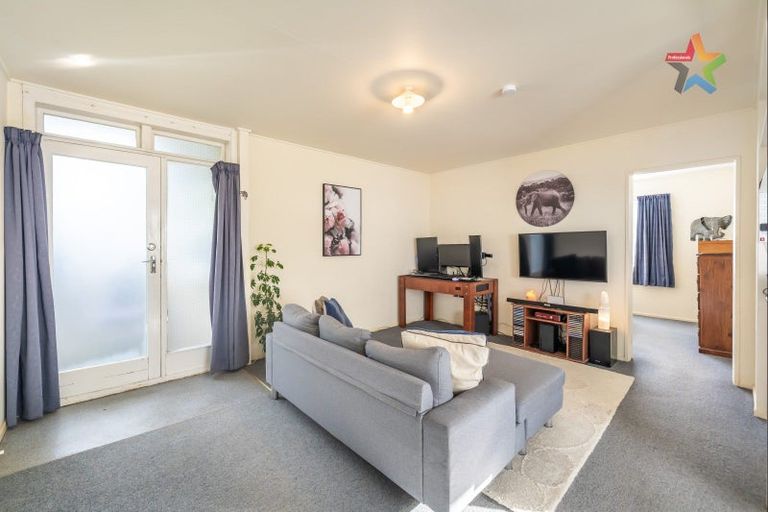 Photo of property in 121-123 Bell Road, Waiwhetu, Lower Hutt, 5010